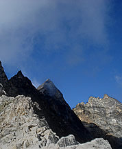 Megalodon Ridge with Goode lurking behind. Photo © Blake Herrington. 