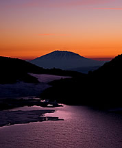 Mt. St. Helens sunset from Mt. Adams. Photo © Jason Hummel. 