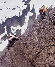 Tony Hovey and John Muelemans on Jagged Ridge Traverse, 1967. Photo © CL Firey.