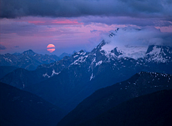 Moonrise with Jack Mountain.  Photo &copy; Kevin Thurner.