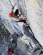 Jens Holsten begins the crux 4th pitch (5.12a), “Dragons of Eden.” Photo © Max Hasson.