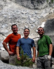 Matt, Evan and Stewart below “The Scoop.” Photo © Matt Clifton.